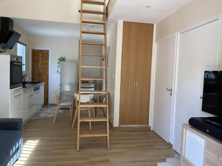 Appartement Climatise Avec Terrasse Cours  Exterior foto