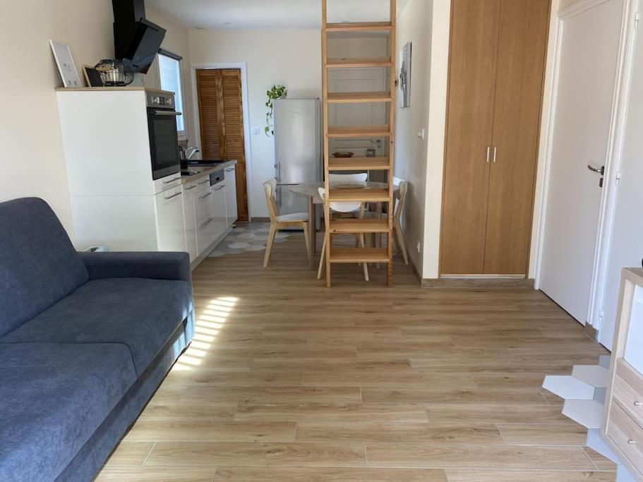 Appartement Climatise Avec Terrasse Cours  Exterior foto